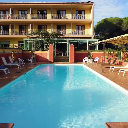 Cyrnea 3* Calvi (Corsica)