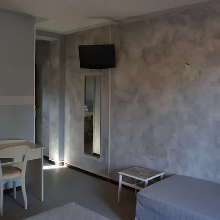 Otel Cyrnea