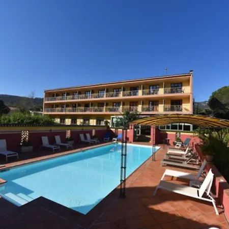 Otel Cyrnea Calvi (Corsica)