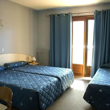 Cyrnea Hotel