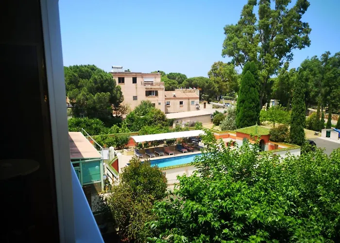 Hotel Cyrnea Calvi (Corsica)