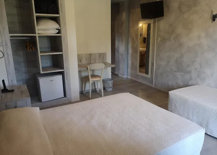 Hotel Cyrnea Calvi (Corsica)