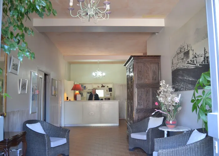 Hotel Cyrnea Calvi (Corsica)