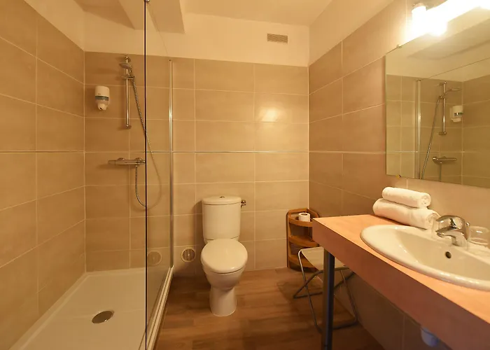 Cyrnea Hotel 3*